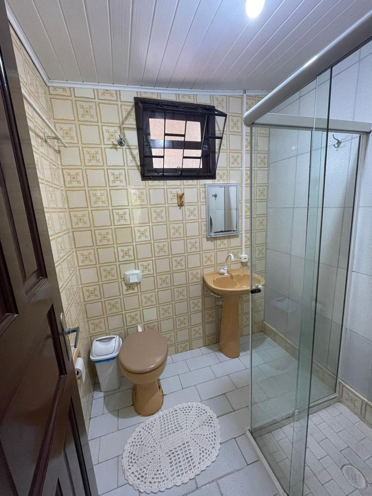 Kitnet da Ruth Apartment Гуаратуба Екстериор снимка